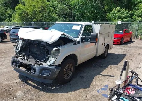 2012 Ford F-250 Xl z USA, uszkodzony, nr VIN 1FTBF2A60CEA10508